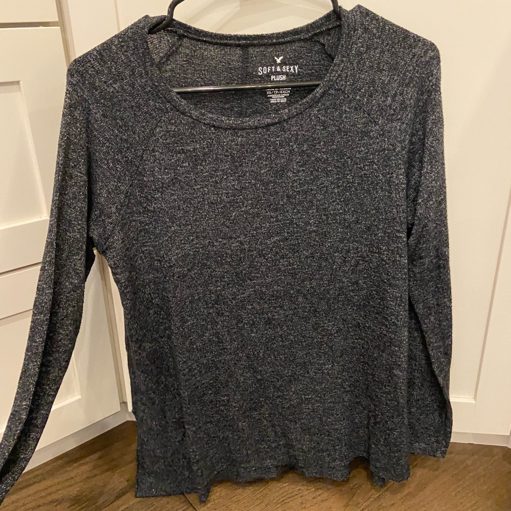 American Eagle Women’s Comfy Long Sleeve